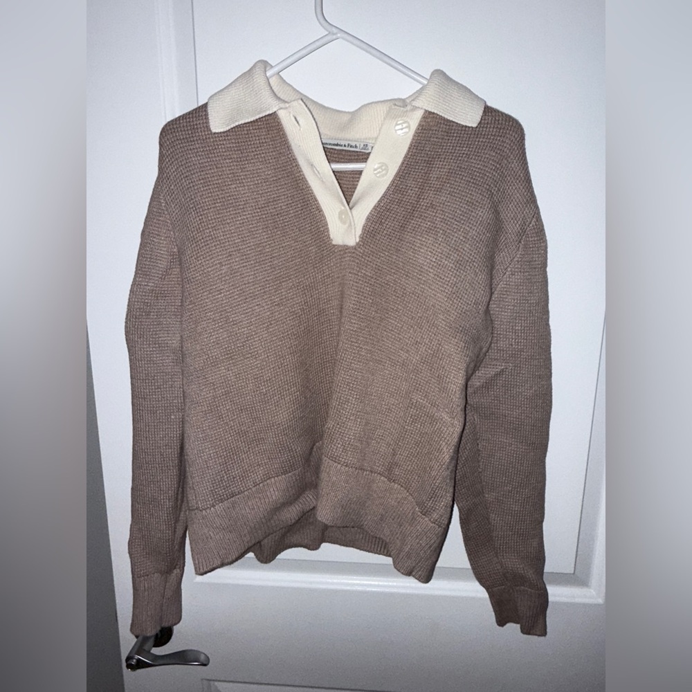 Abercrombie & Fitch Ivory and Taupe Collared Sweater